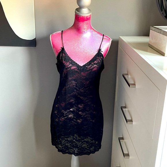 Black Lace Chemise - Picture 1 of 7